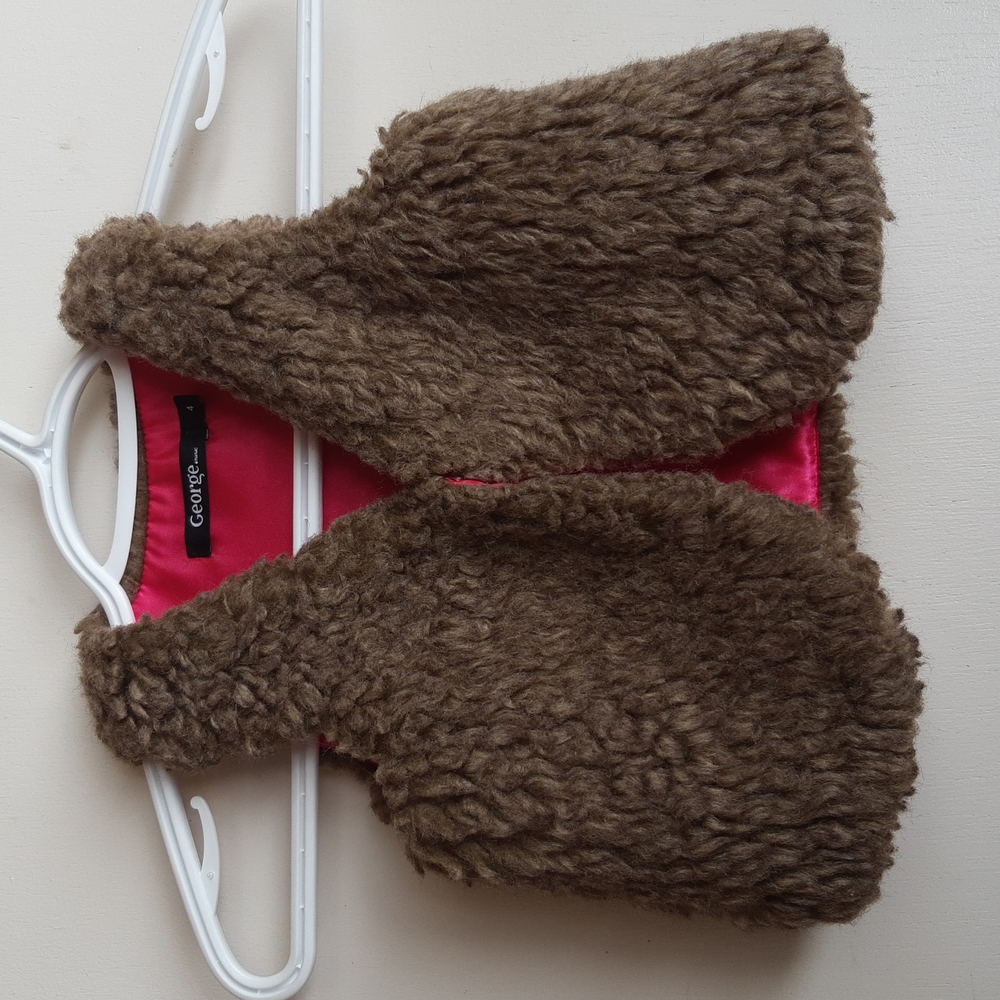 Girls Size 4 Faux Fur Sleeveless Vest